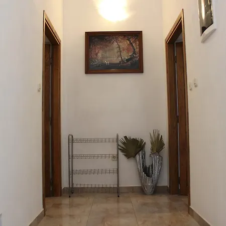 Maja Апартаменты *