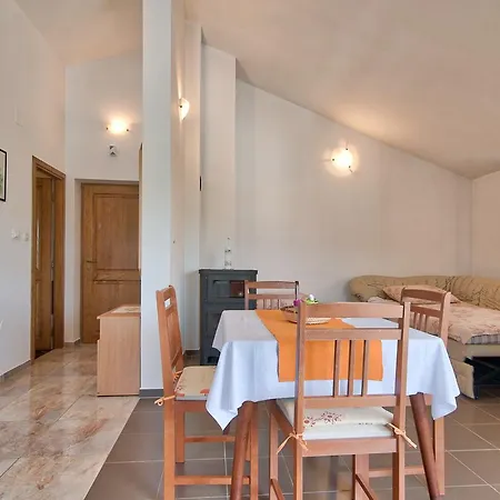 Maja Apartamento Štinjan