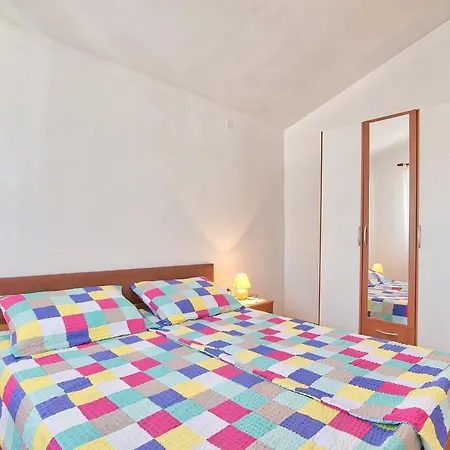 Maja Apartamento *